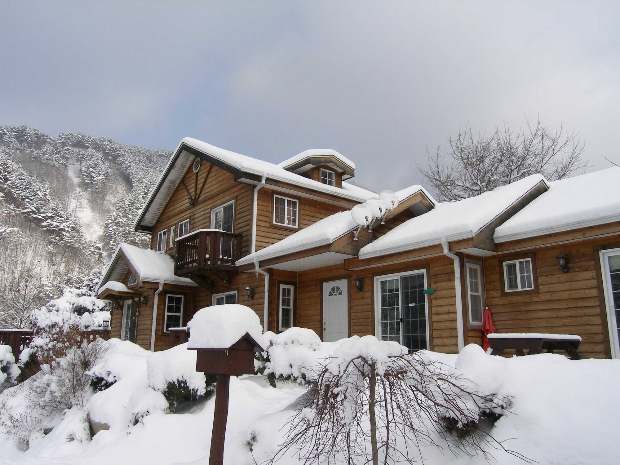 Fairy Tale Pension Pyeongchang Exterior photo